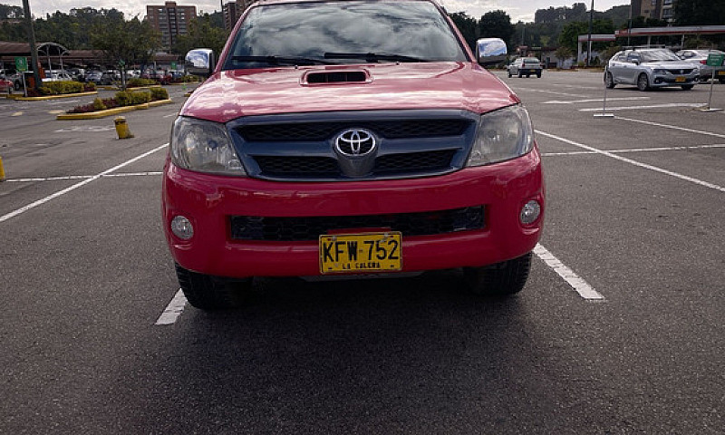 Toyota Hilux 3.0 Srv...