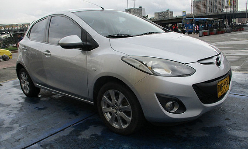 Mazda 2   1500Cc  Mt...