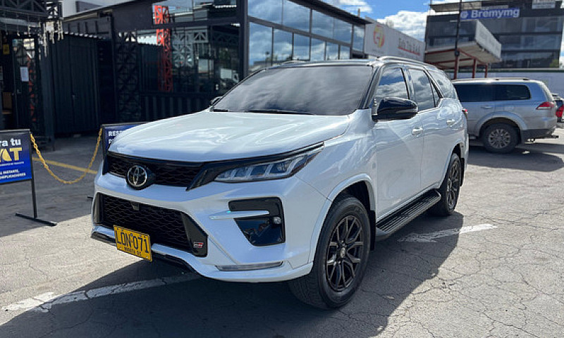Toyota Fortuner Grs ...