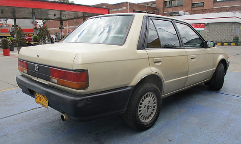Mazda 323 1.3 Ns 4 P...