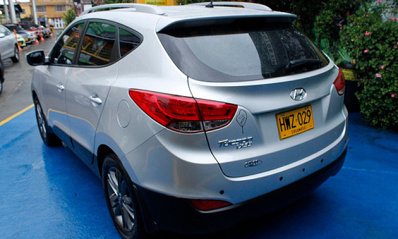Hyundai Tucson Ix-35...