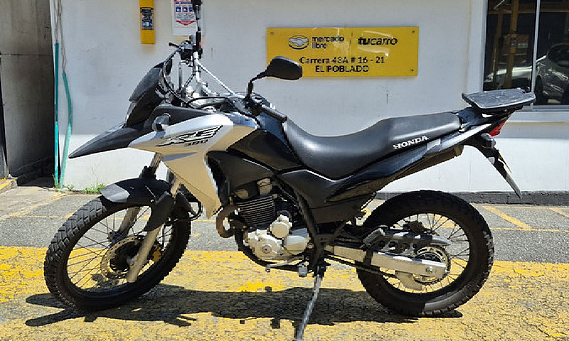Honda Xre 300 2019...