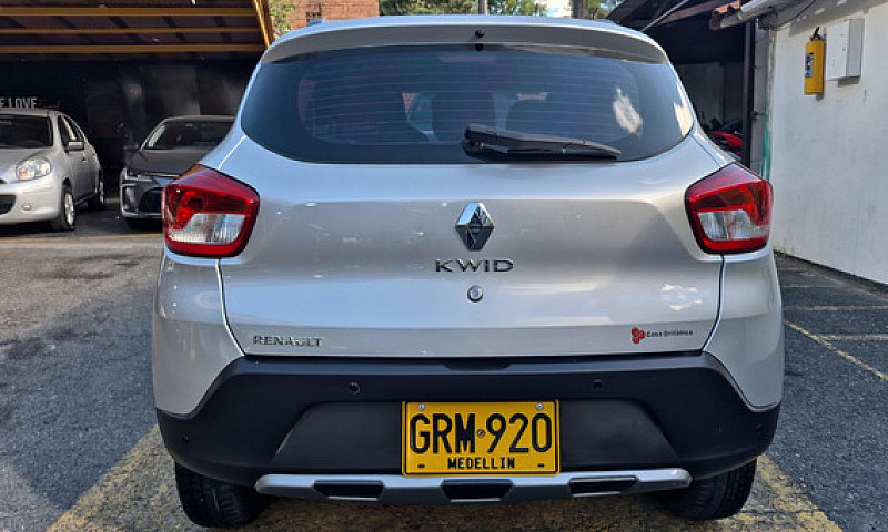 Renault Kwid 1.0 Out...