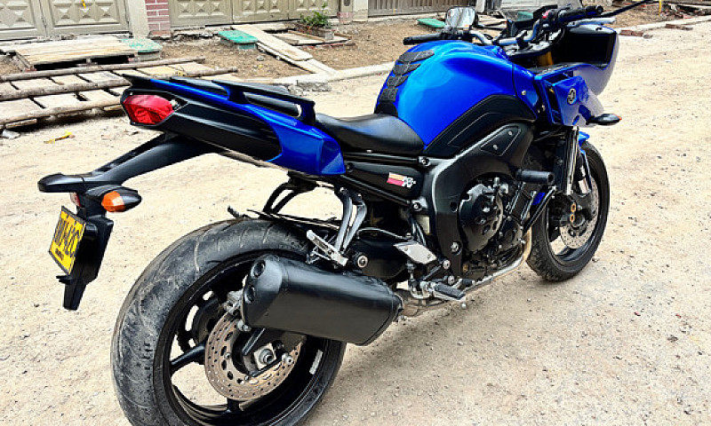 Fazer Fz8...
