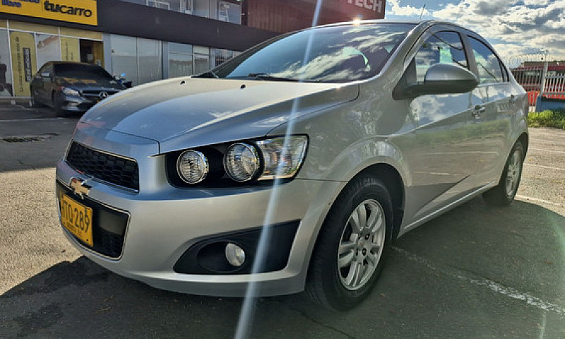 Chevrolet Sonic 1.6 ...