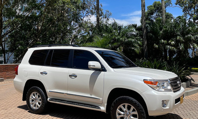 Toyota Land Cruiser ...