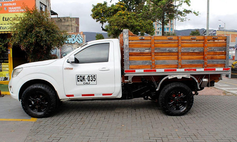 Nissan Frontier 2.5 ...