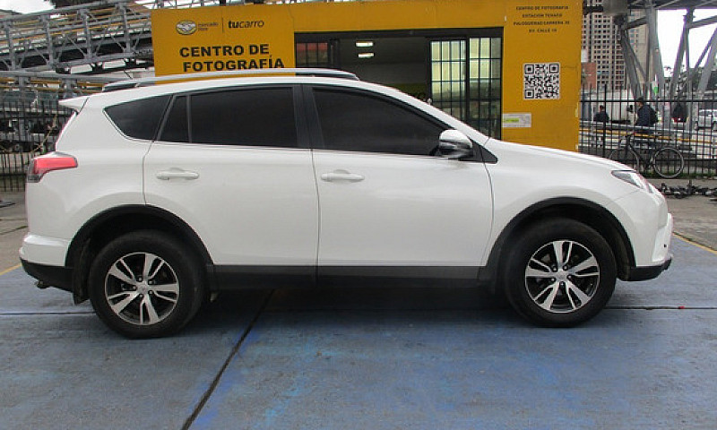 Toyota Rav4  4X4 200...