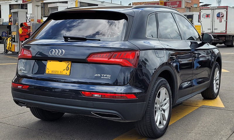 Audi Q5 2.0 Tfsi S-T...