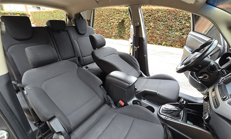 Kia Carens 2.0 Suv E...