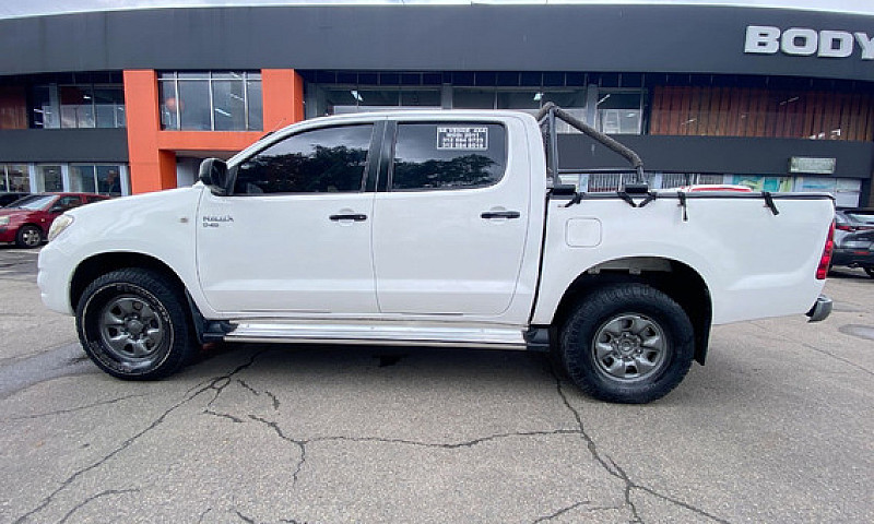 Toyota Hilux 2.5 Mt...