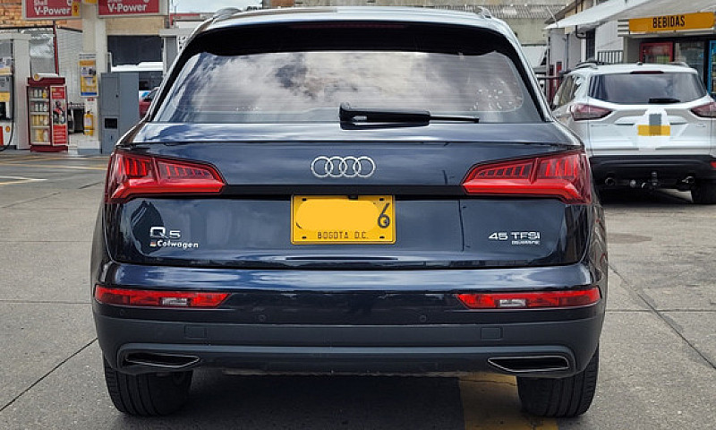 Audi Q5 2.0 Tfsi S-T...