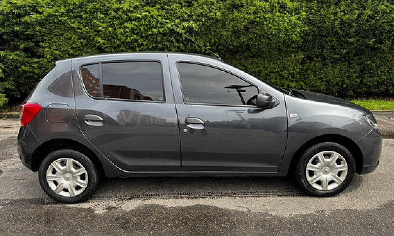 Renault Sandero 1.6 ...