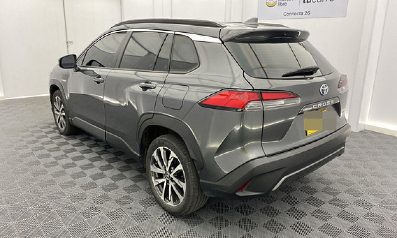 Toyota Corolla Cross...