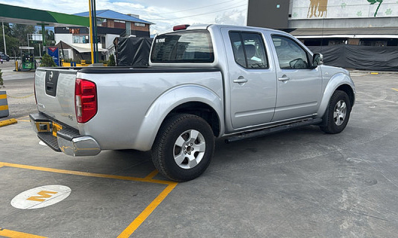 Nissan Navara 2.5 Hi...