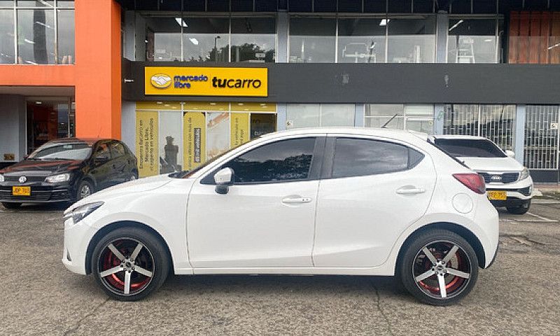 Mazda 2 1.5 Touring ...
