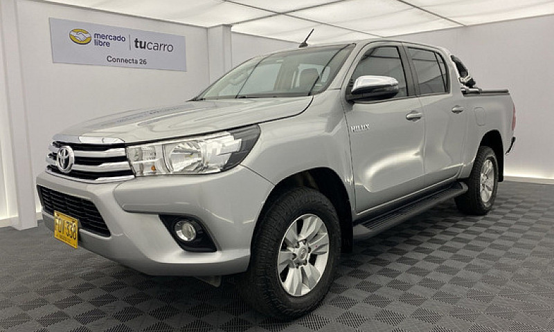 Toyota Hilux 2.8L...