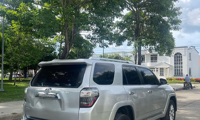 Toyota 4Runner 4.0 L...