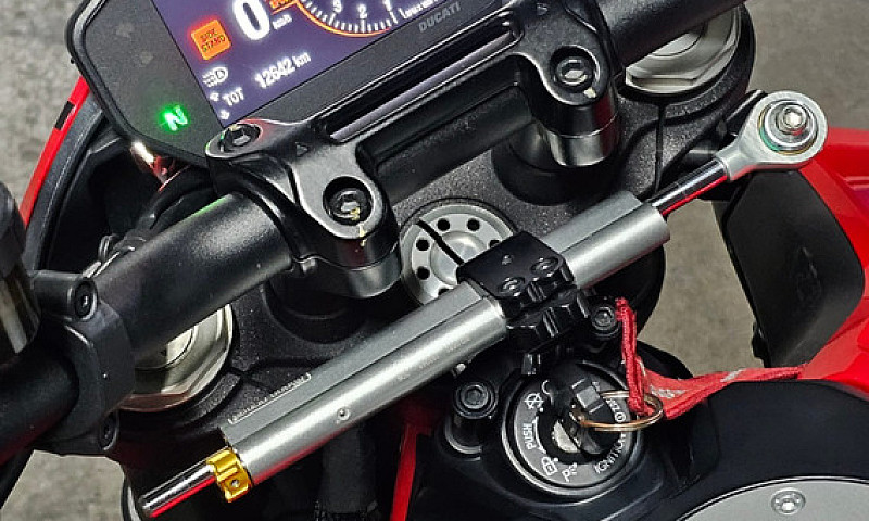 Motocicleta Ducati H...