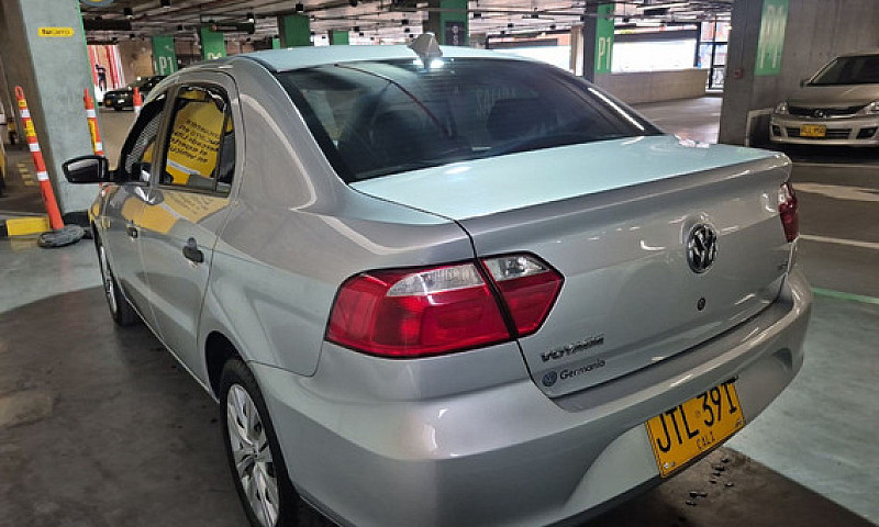 Volkswagen Voyage 1....