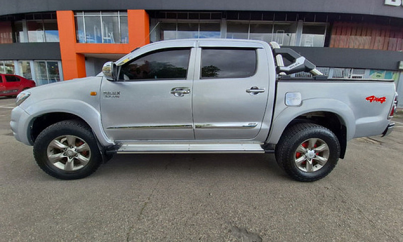 Toyota Hilux 2.7 Mt...