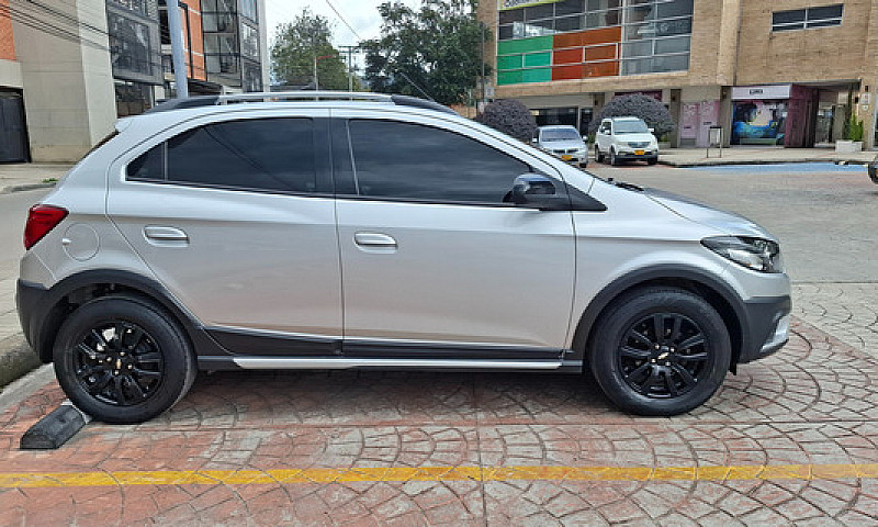 Chevrolet Onix Activ...