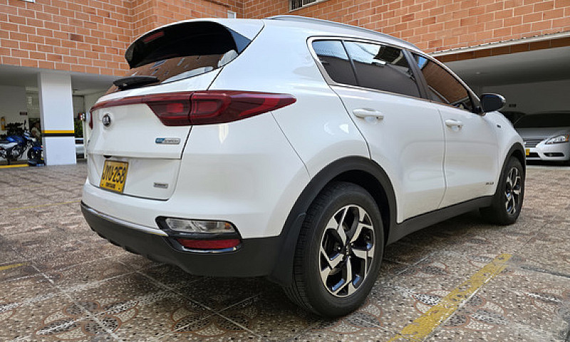 Kia Sportage 4X4 Híb...