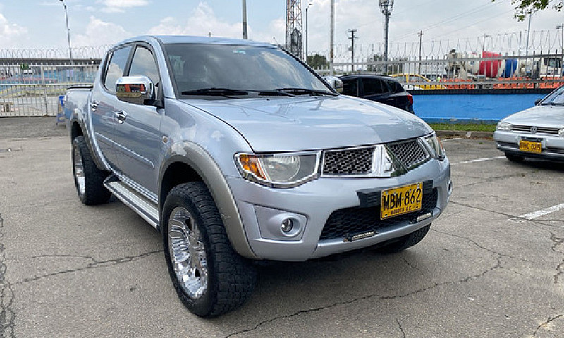 Mitsubishi L200  Spo...