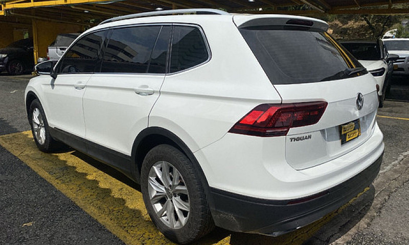 Volkswagen Tiguan 1....