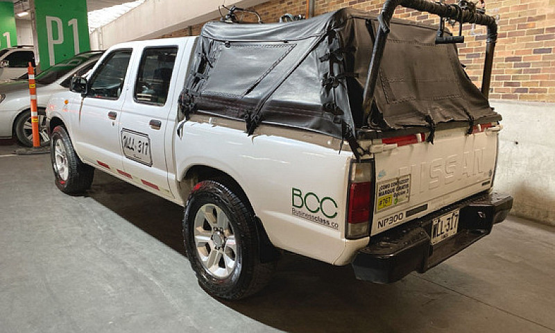 Nissan Np300 Frontie...