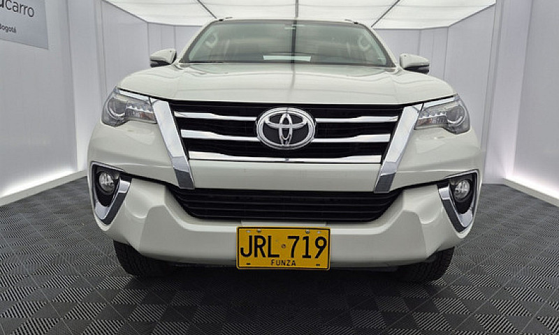 Toyota Fortuner 2.7L...