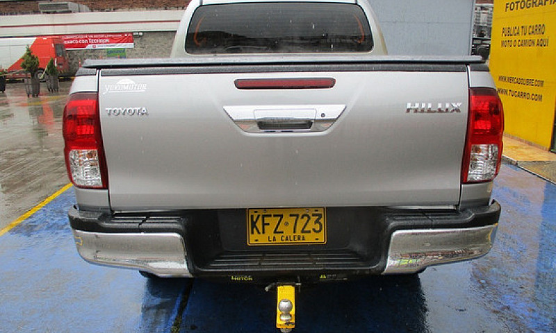 Toyota Hilux  4X4 24...
