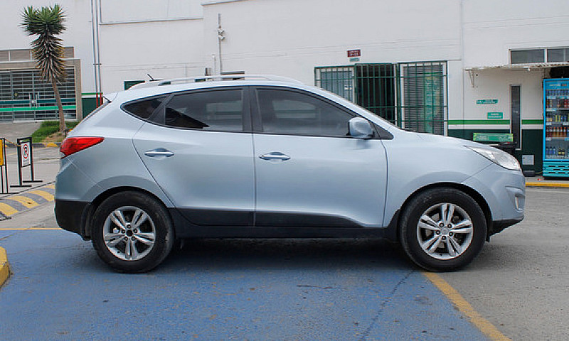 Hyundai Tucson Ix-35...