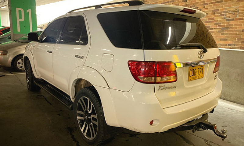 Toyota Fortuner 3.0 ...