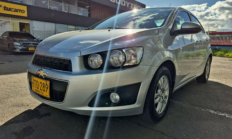 Chevrolet Sonic 1.6 ...