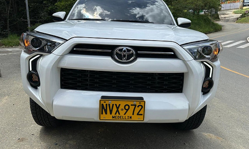 Toyota 4Runner 4.0 S...