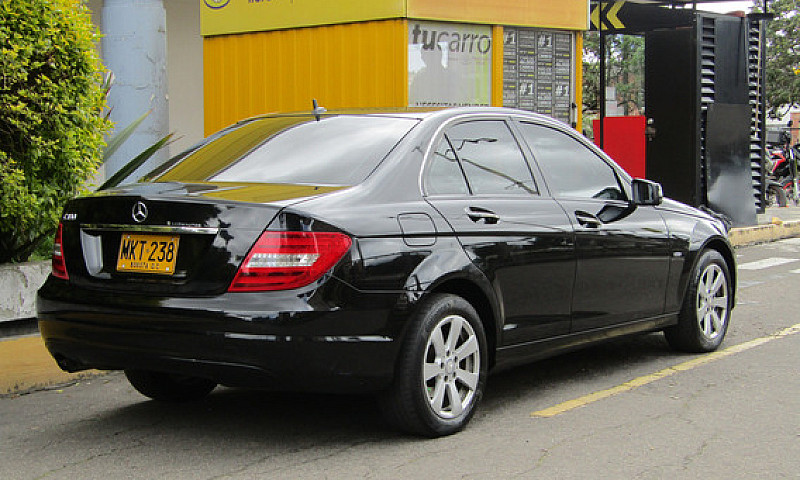 Mercedes-Benz Clase ...