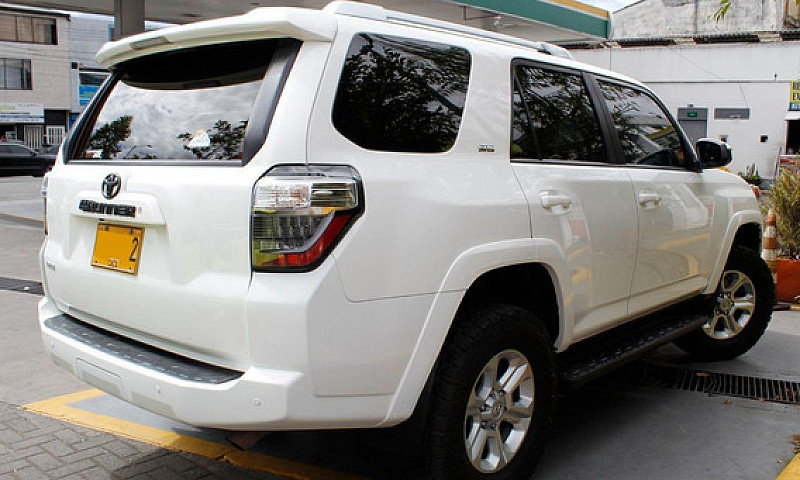 Toyota 4Runner 4.0 S...