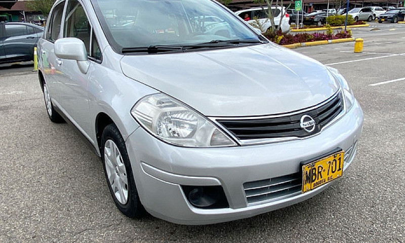 Nissan Tiida 1.8 Mii...