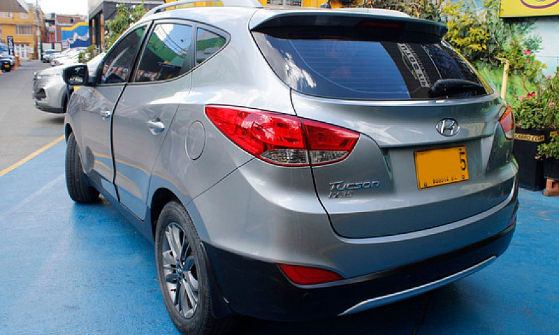 Hyundai Tucson Ix-35...