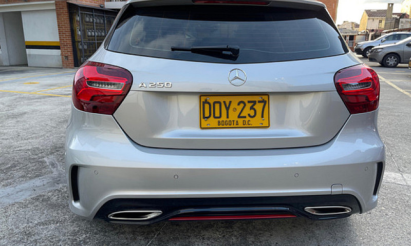 Mercedes-Benz Clase ...