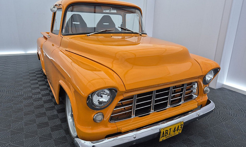 Chevroleth Apache 19...