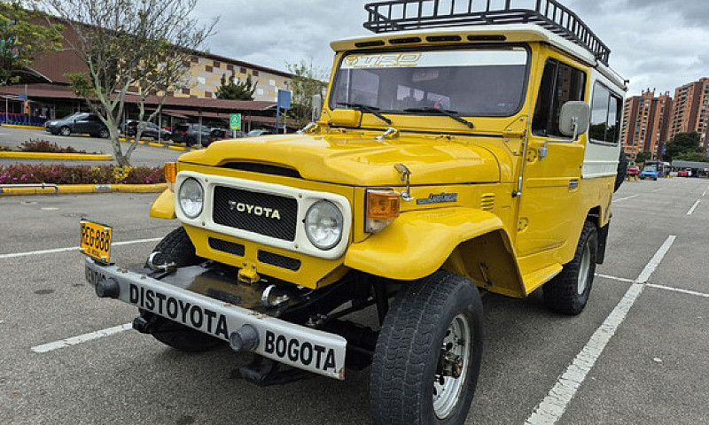 Toyota Land Crusier ...