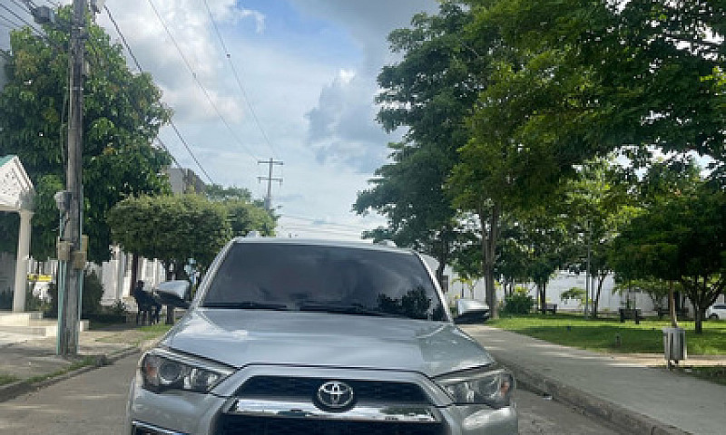 Toyota 4Runner 4.0 L...