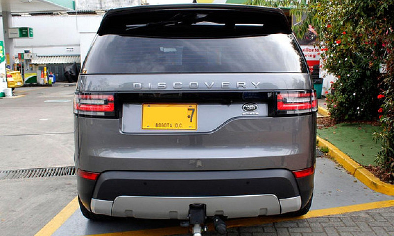 Land Rover Discovery...