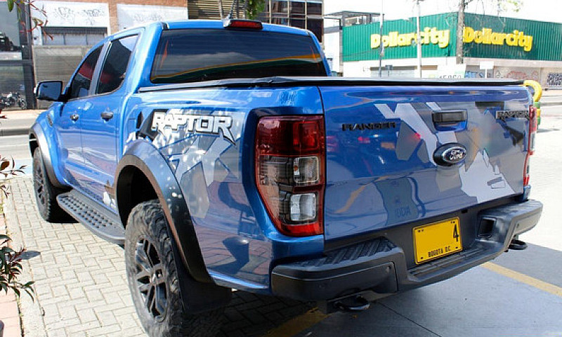 Ford Ranger Raptor 2...