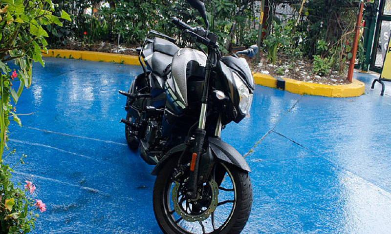 Bajaj Pulsar Ns 200 ...