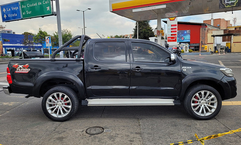 Toyota Hilux 2.5 Imv...