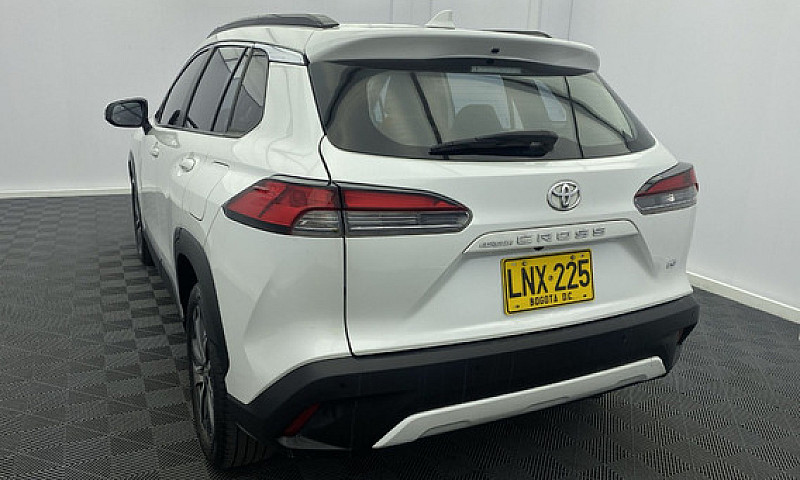 Toyota Corolla Cross...
