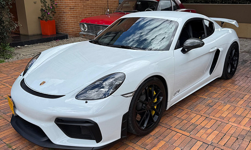 Porsche 718 Cayman G...